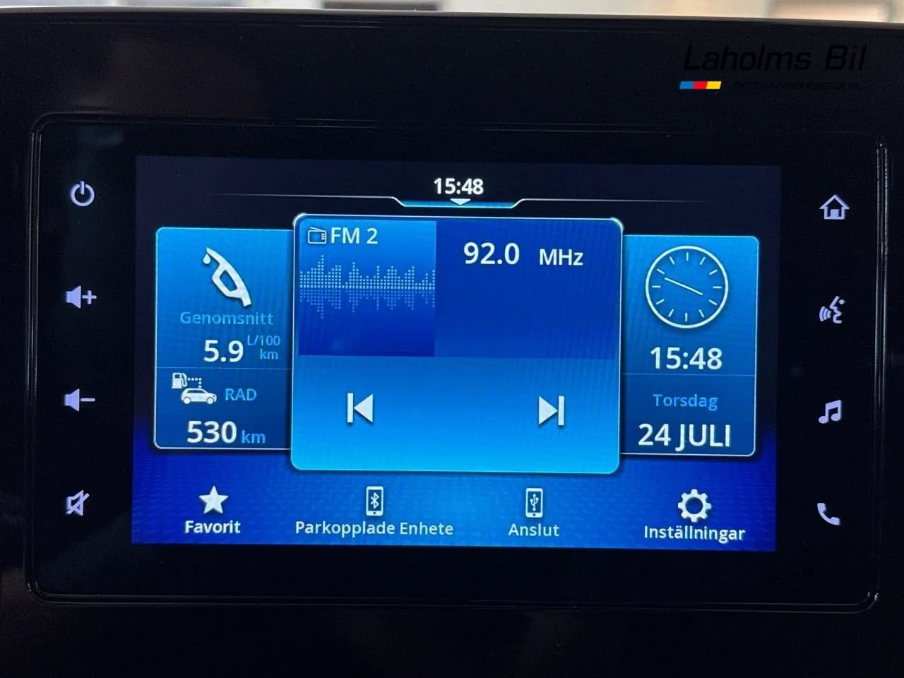 Vehicle image 16