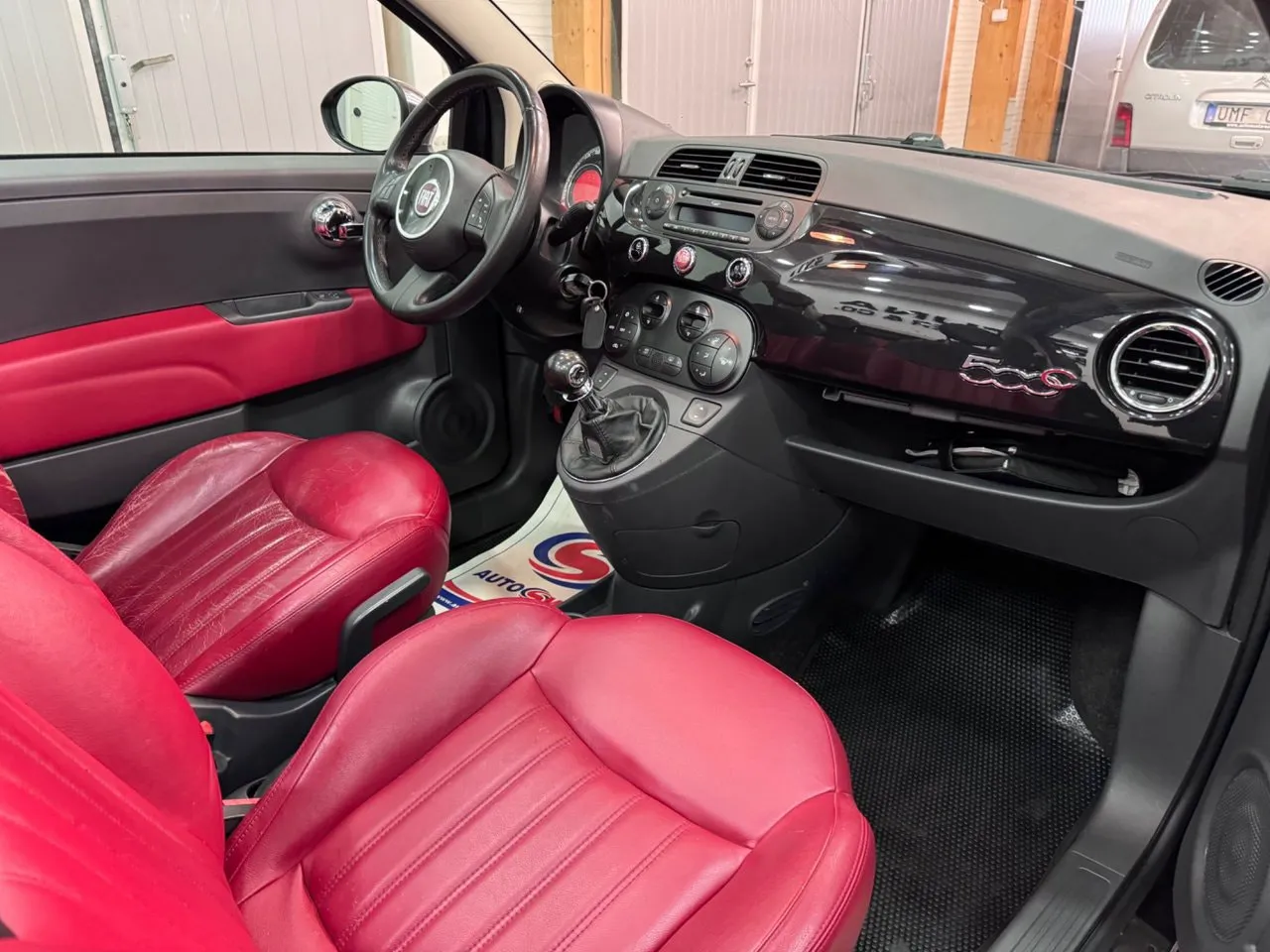 Vehicle image 11
