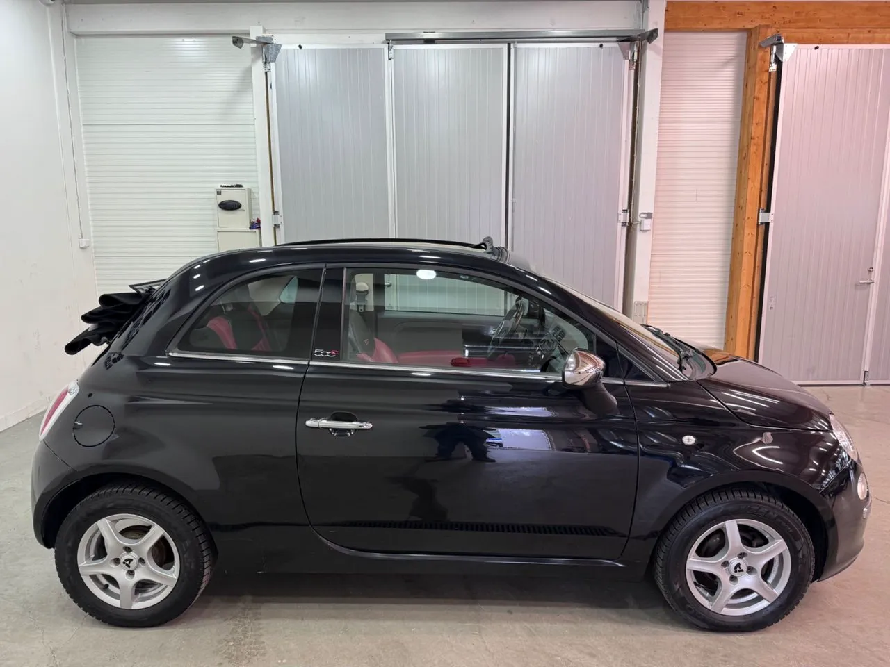 Vehicle image 6