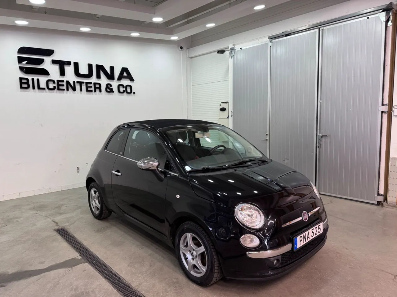 Vehicle image 7
