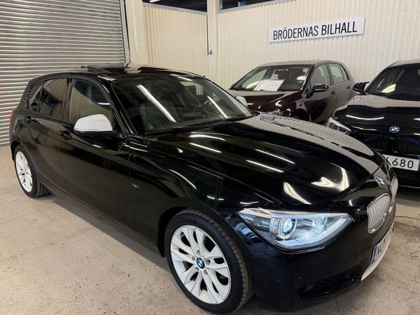 BMW 120 D Urban Line 184hk/ Taklucka/ Dragkrok/ P-sensorer - 2012