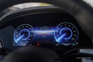 Mercedes EQS450 SUV bild 11