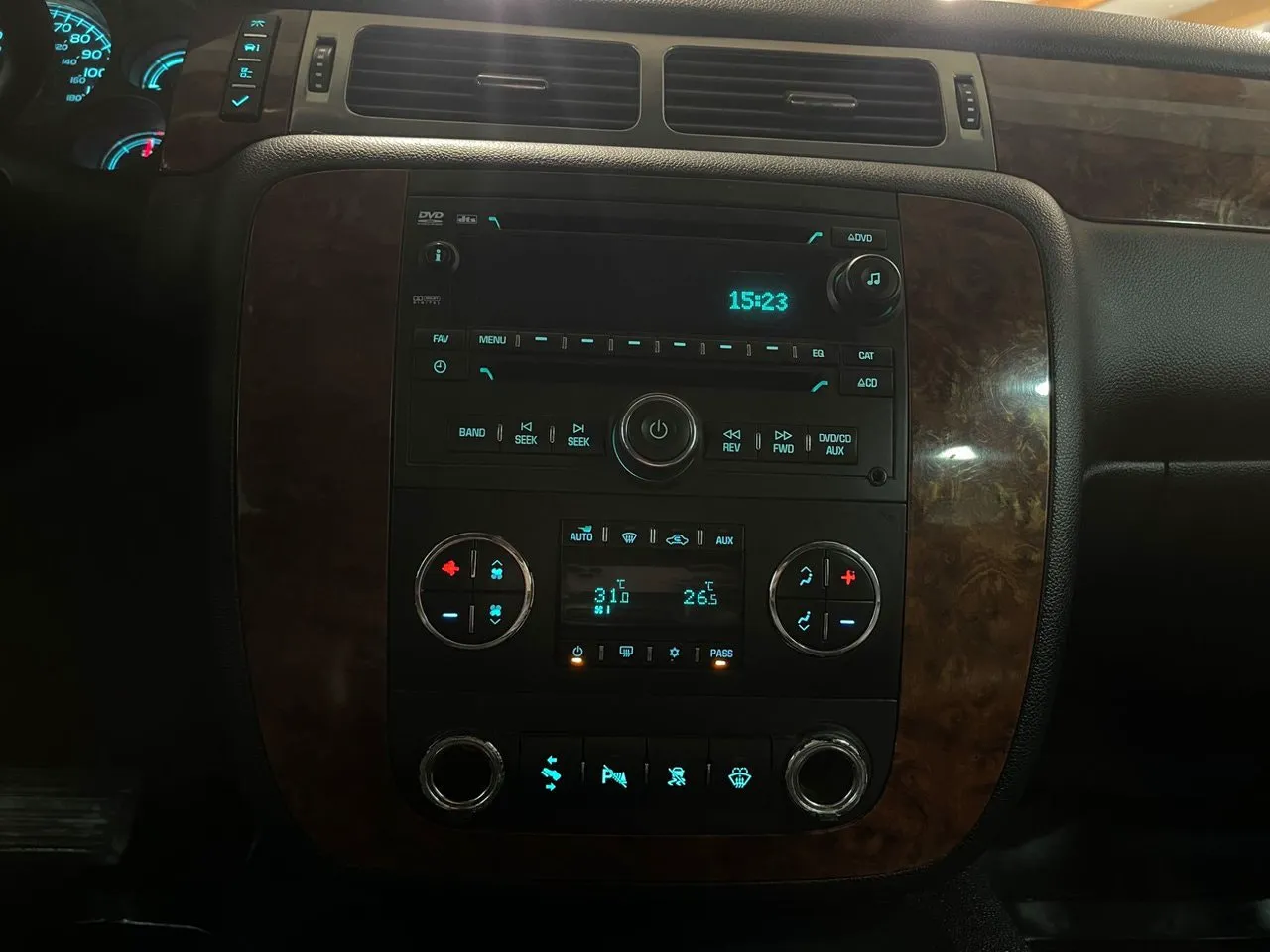 Vehicle image 24