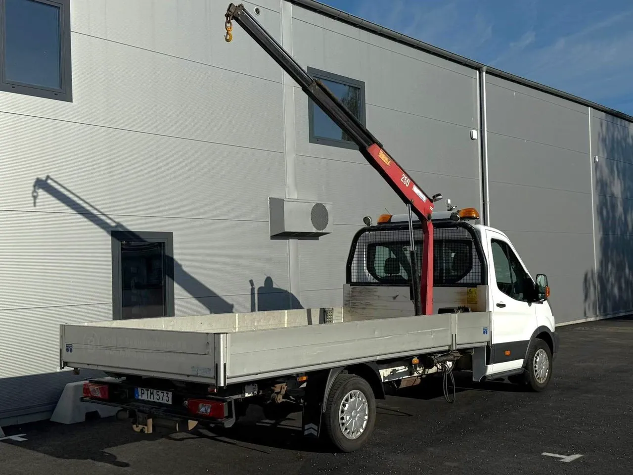Vehicle image 3