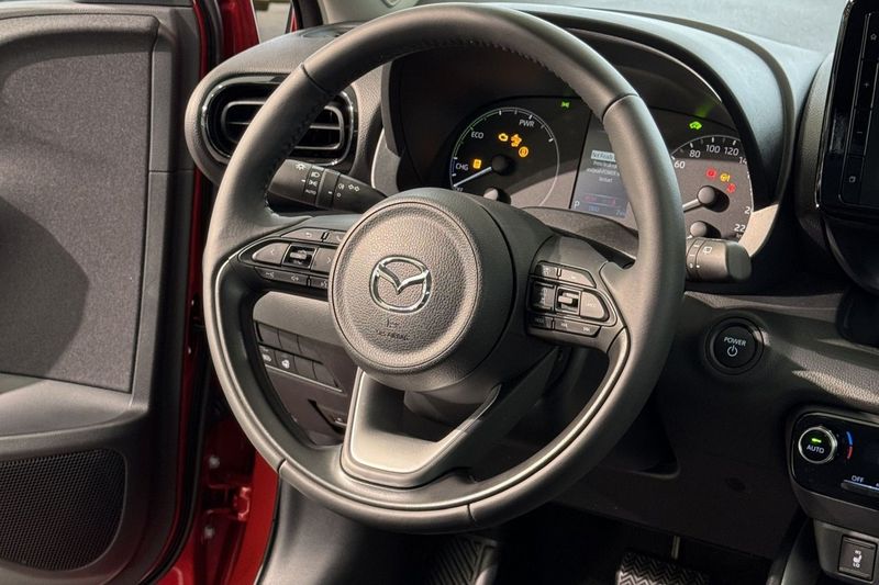 Mazda 2 bild 7