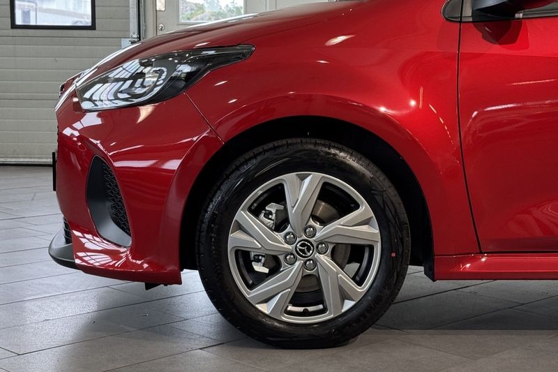 Mazda 2 bild 2