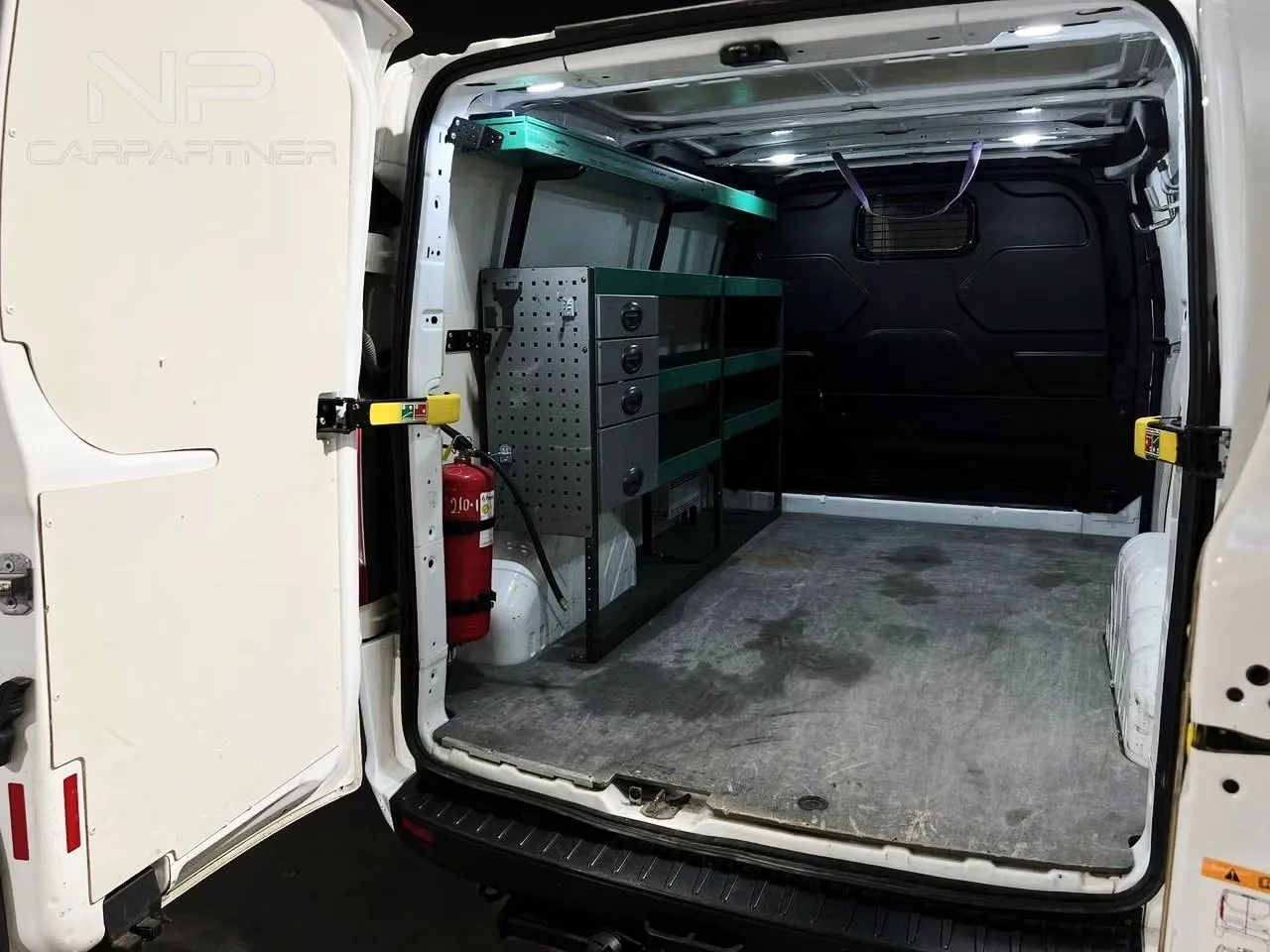 Vehicle image 14