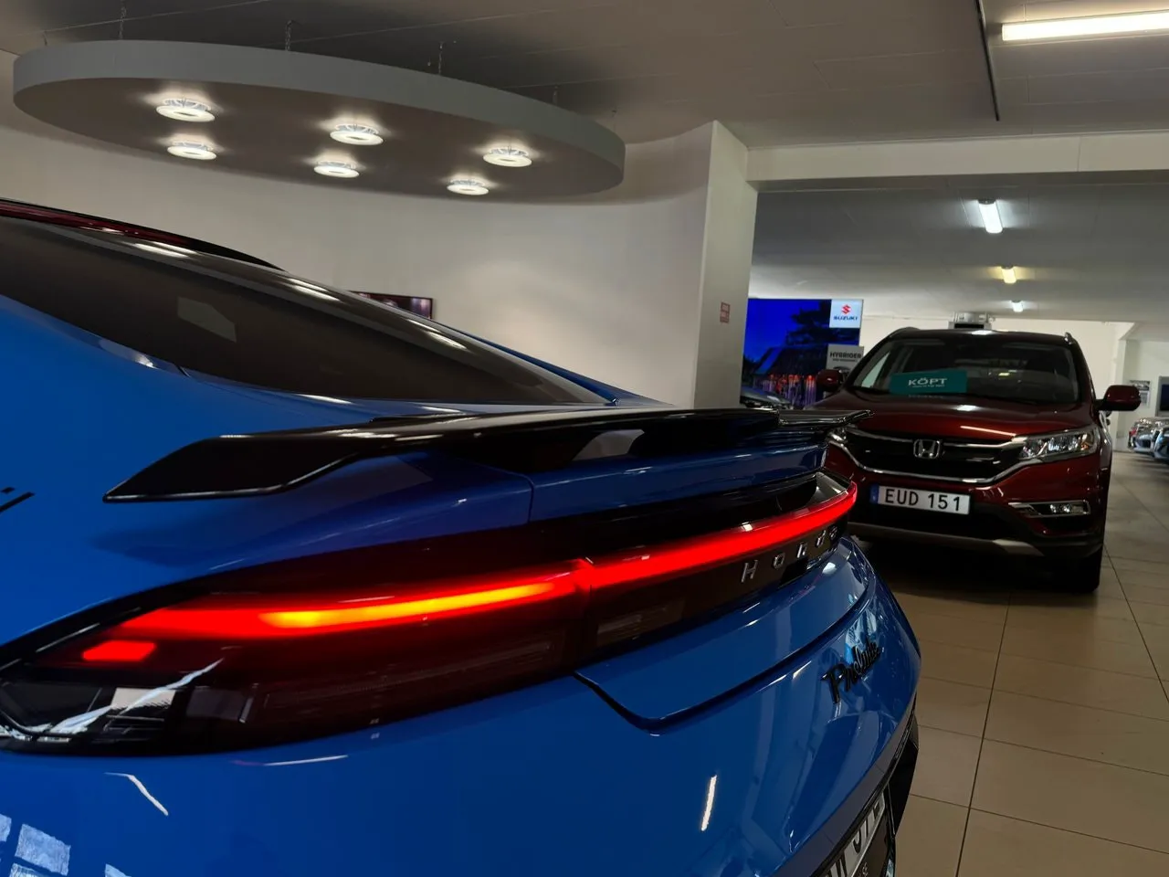 Vehicle image 20