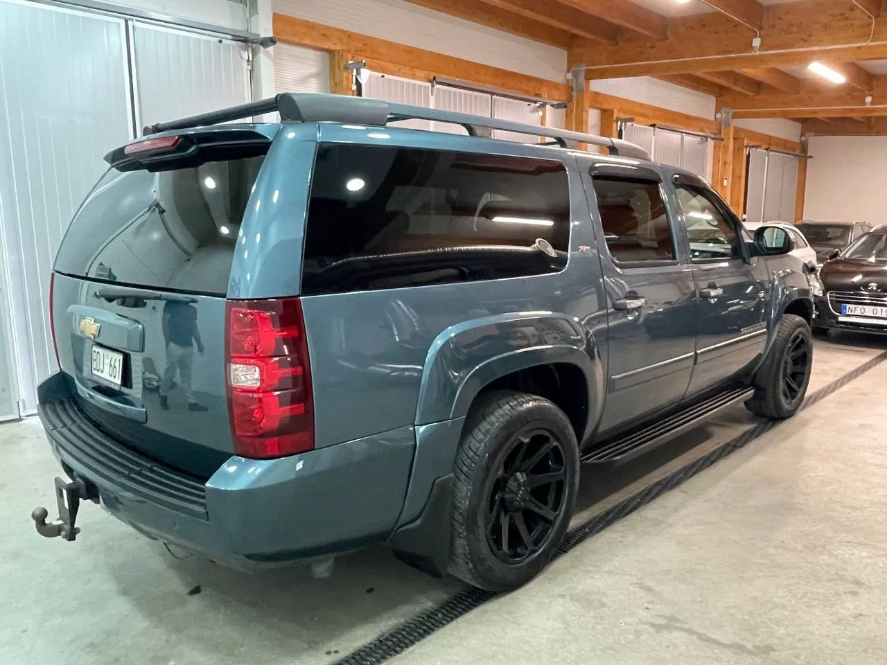 Vehicle image 8