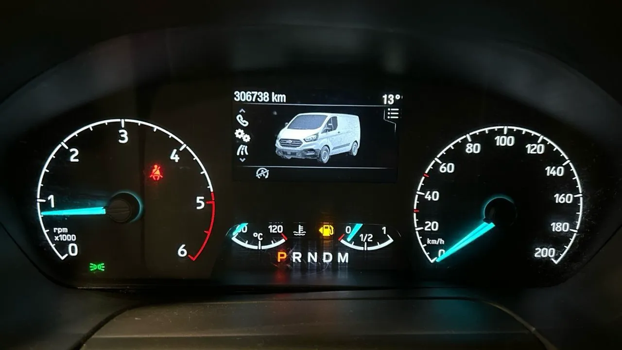 Vehicle image 14