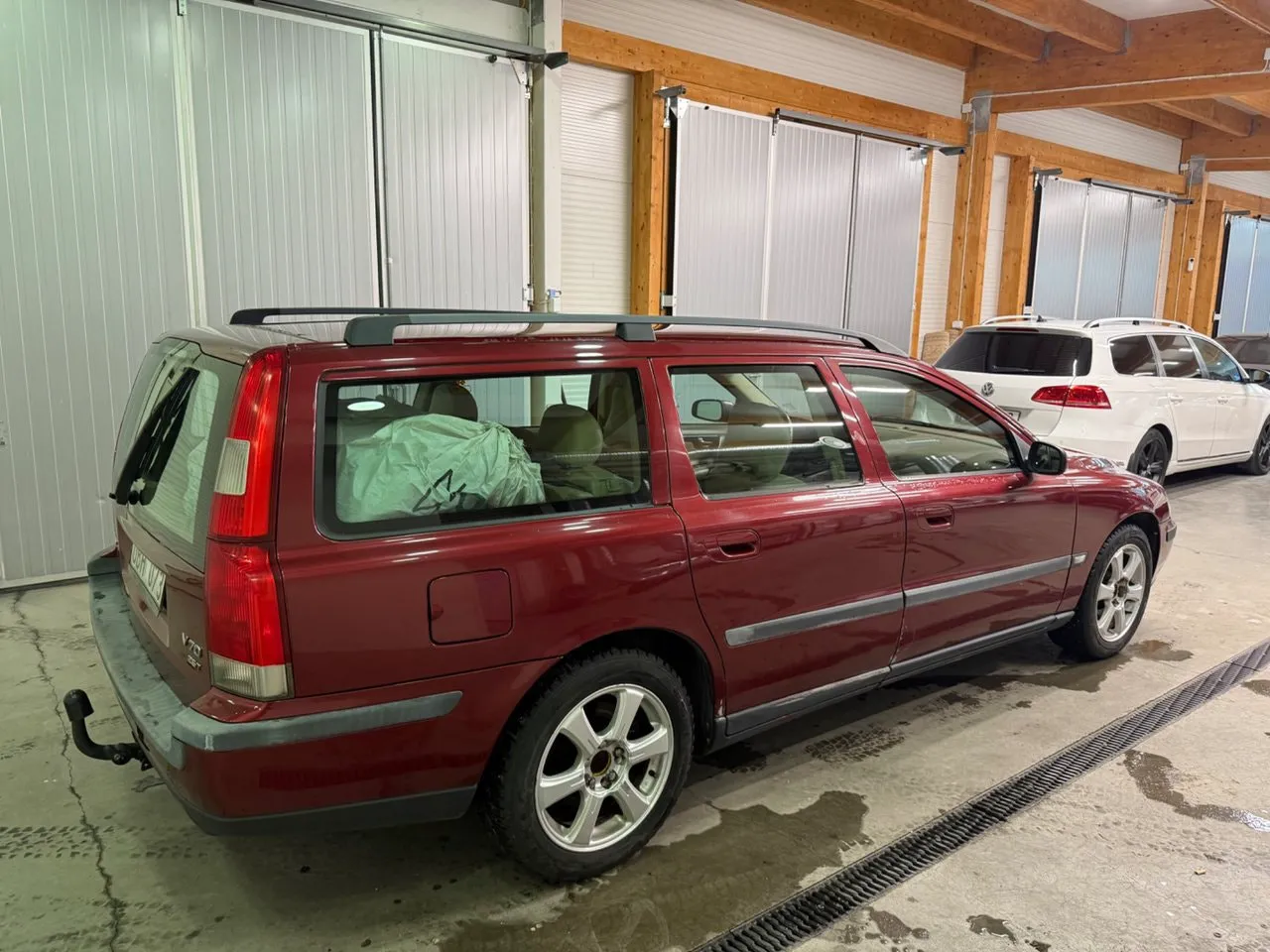 Vehicle image 11