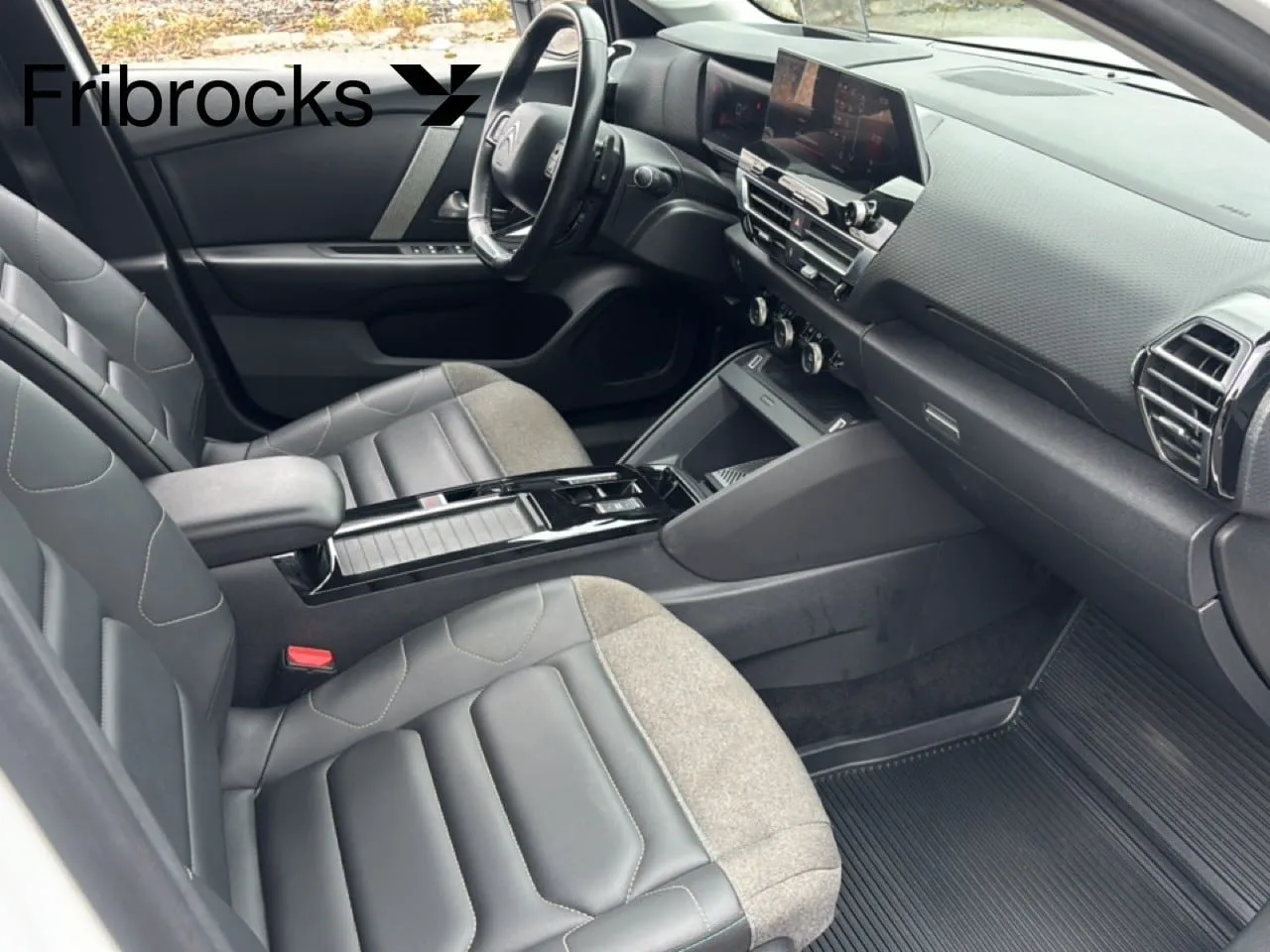 Vehicle image 23