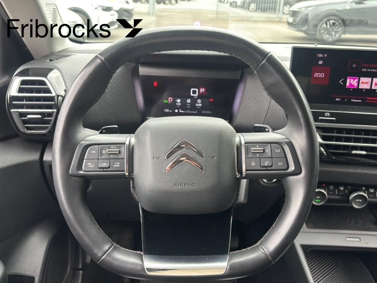 Vehicle image 14
