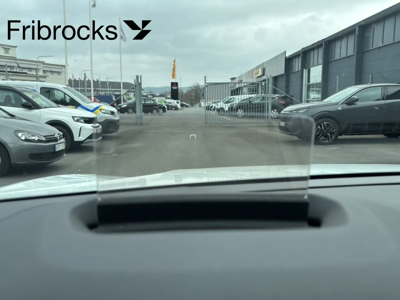 Vehicle image 16