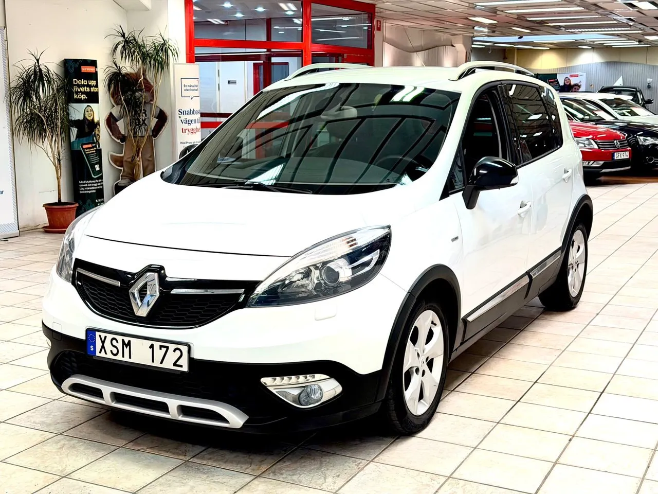 Vehicle image 6