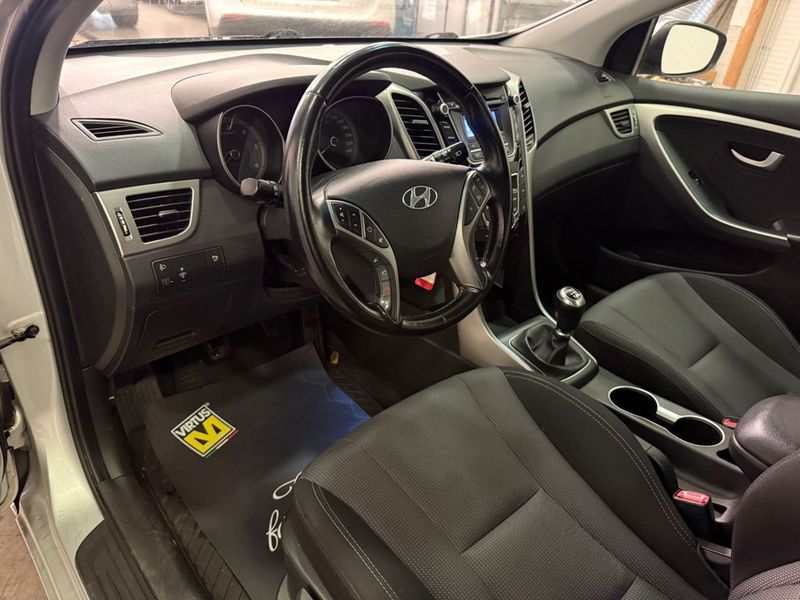 Hyundai i30 bild 6