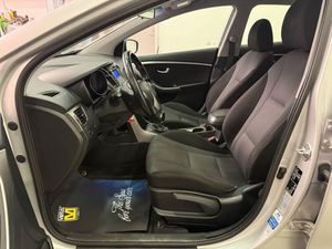 Hyundai i30 bild 7