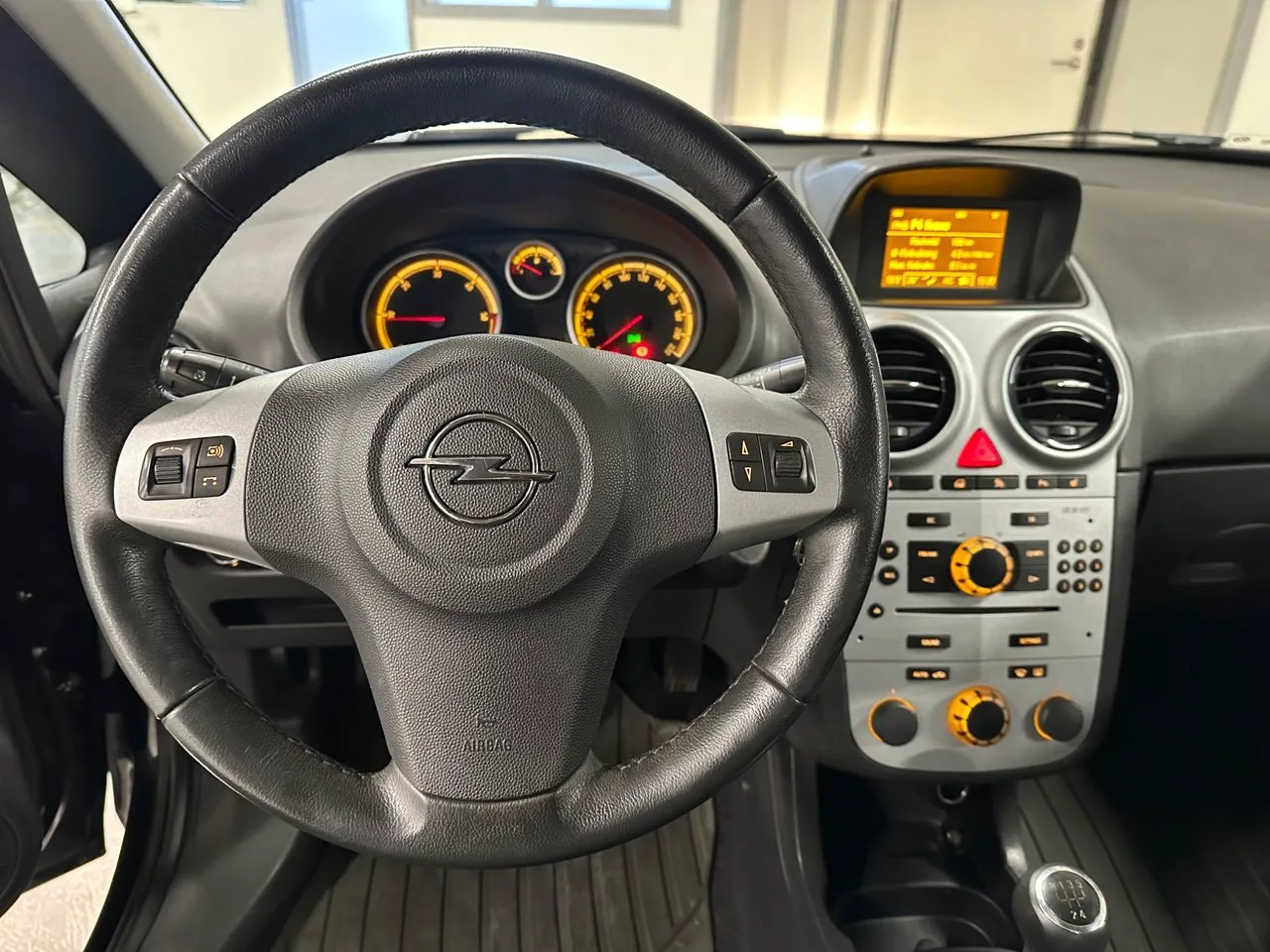 Vehicle image 8