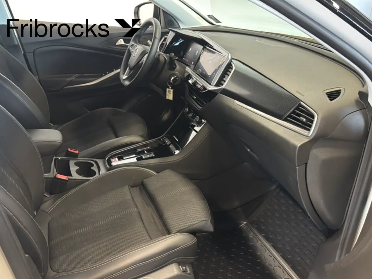Vehicle image 22