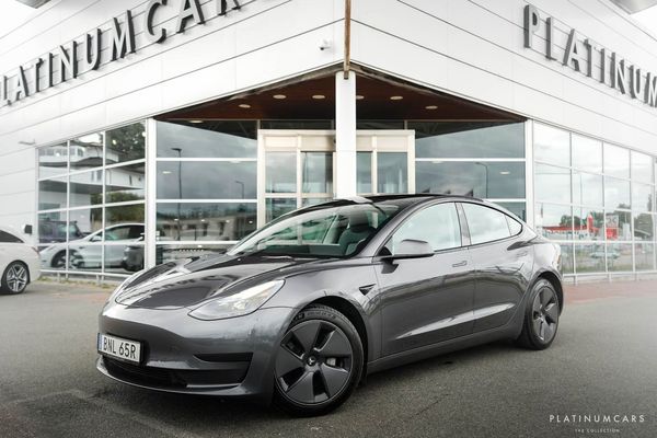 Tesla Model 3 Standard Range 2023 / LEASEBAR - 2023