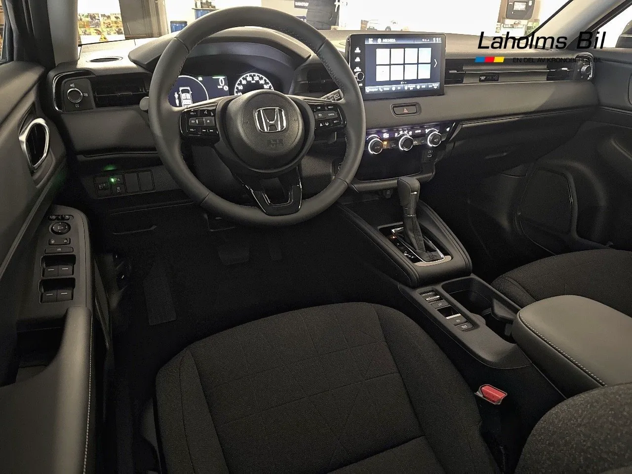 Vehicle image 11