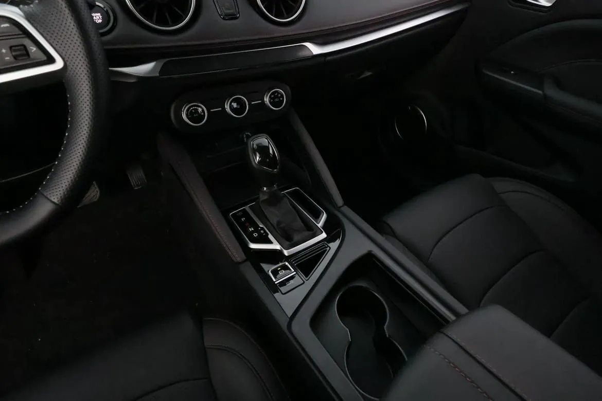 Vehicle image 18
