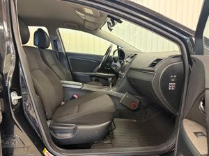 Toyota Avensis bild 12