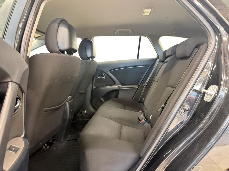 Toyota Avensis bild 14