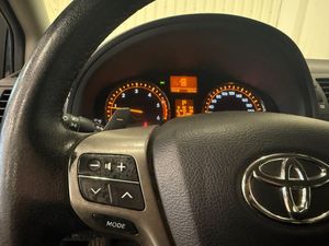 Toyota Avensis bild 9