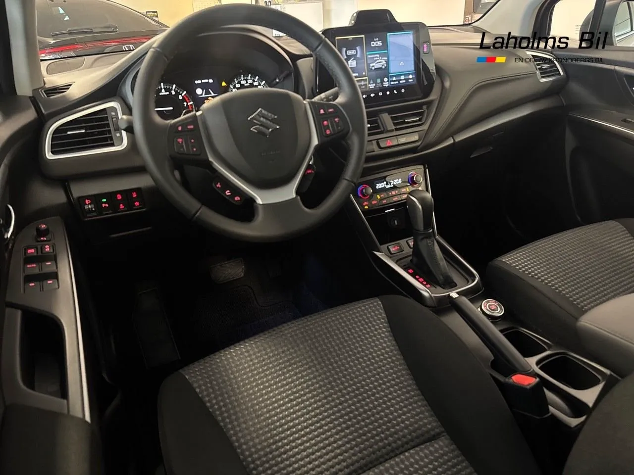 Vehicle image 10