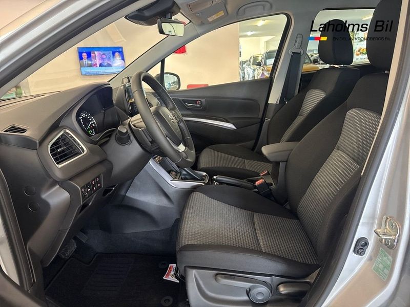Suzuki S-CROSS bild 8