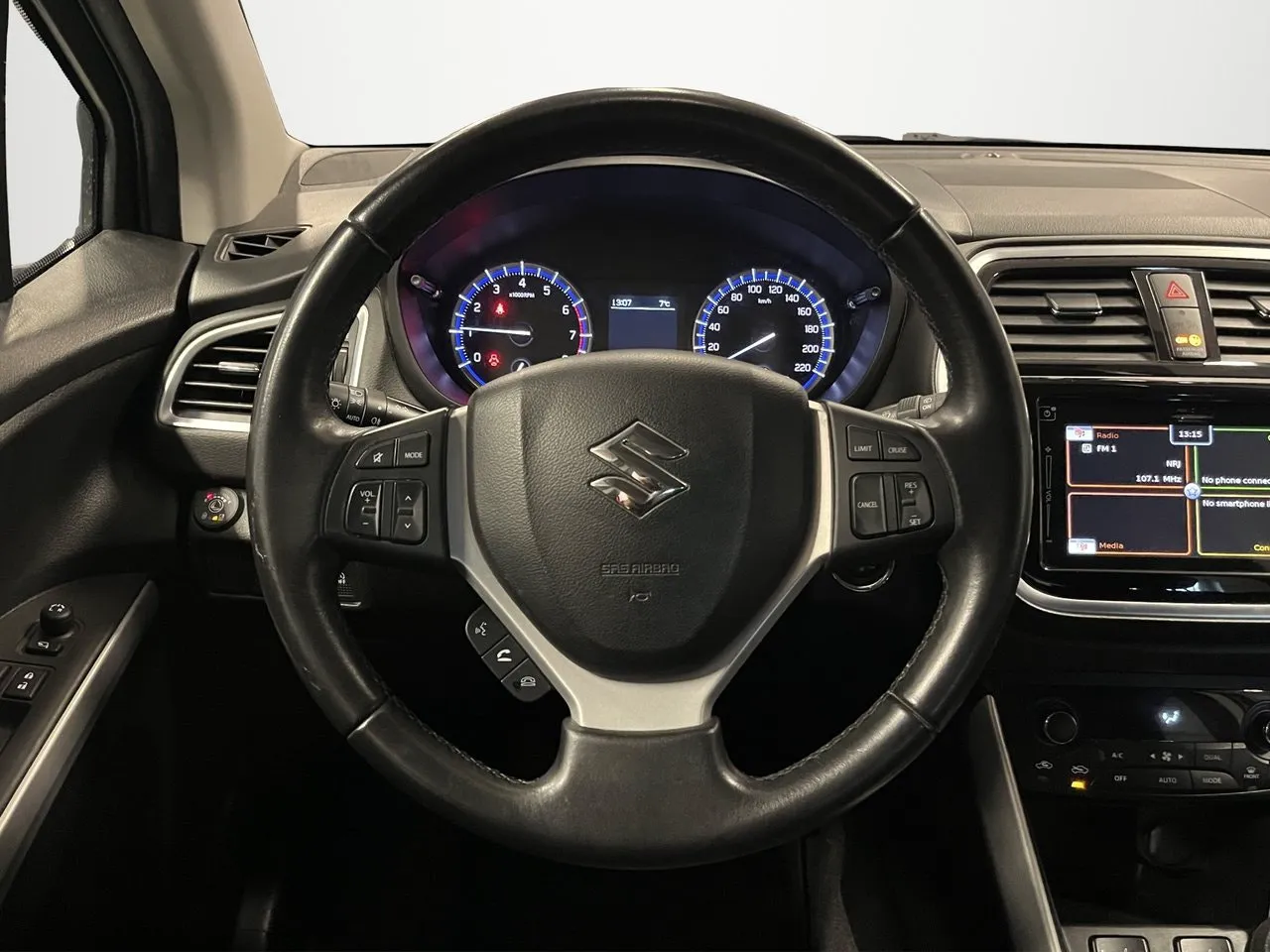 Vehicle image 13