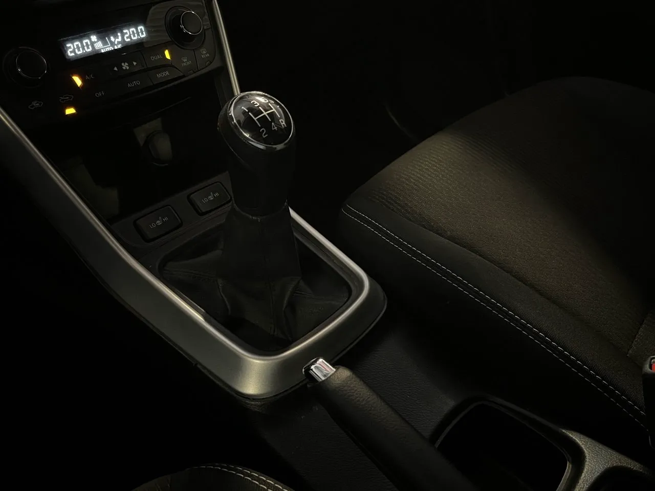 Vehicle image 18