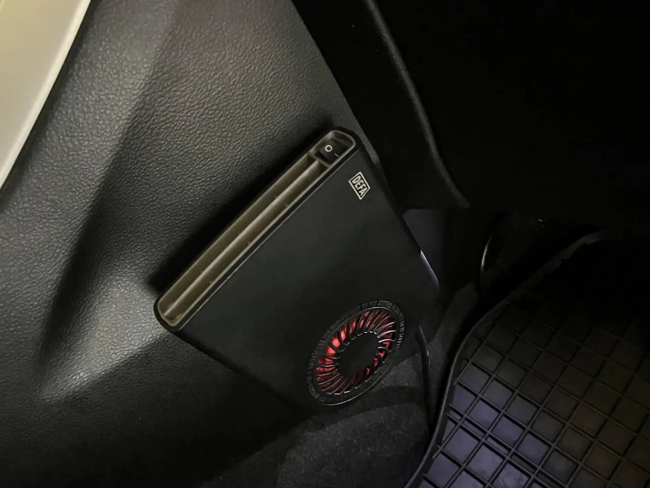 Vehicle image 20