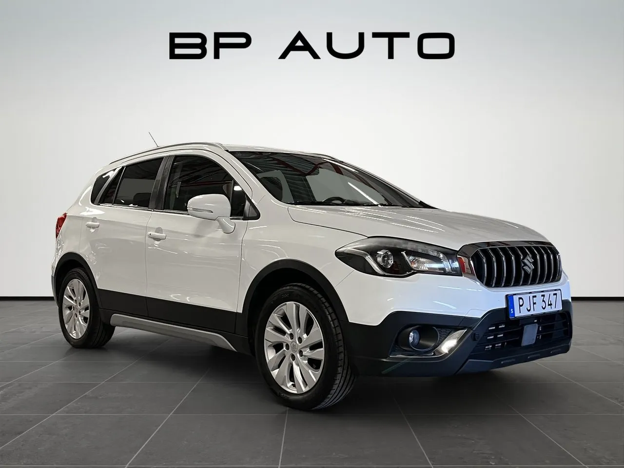 Vehicle image 7