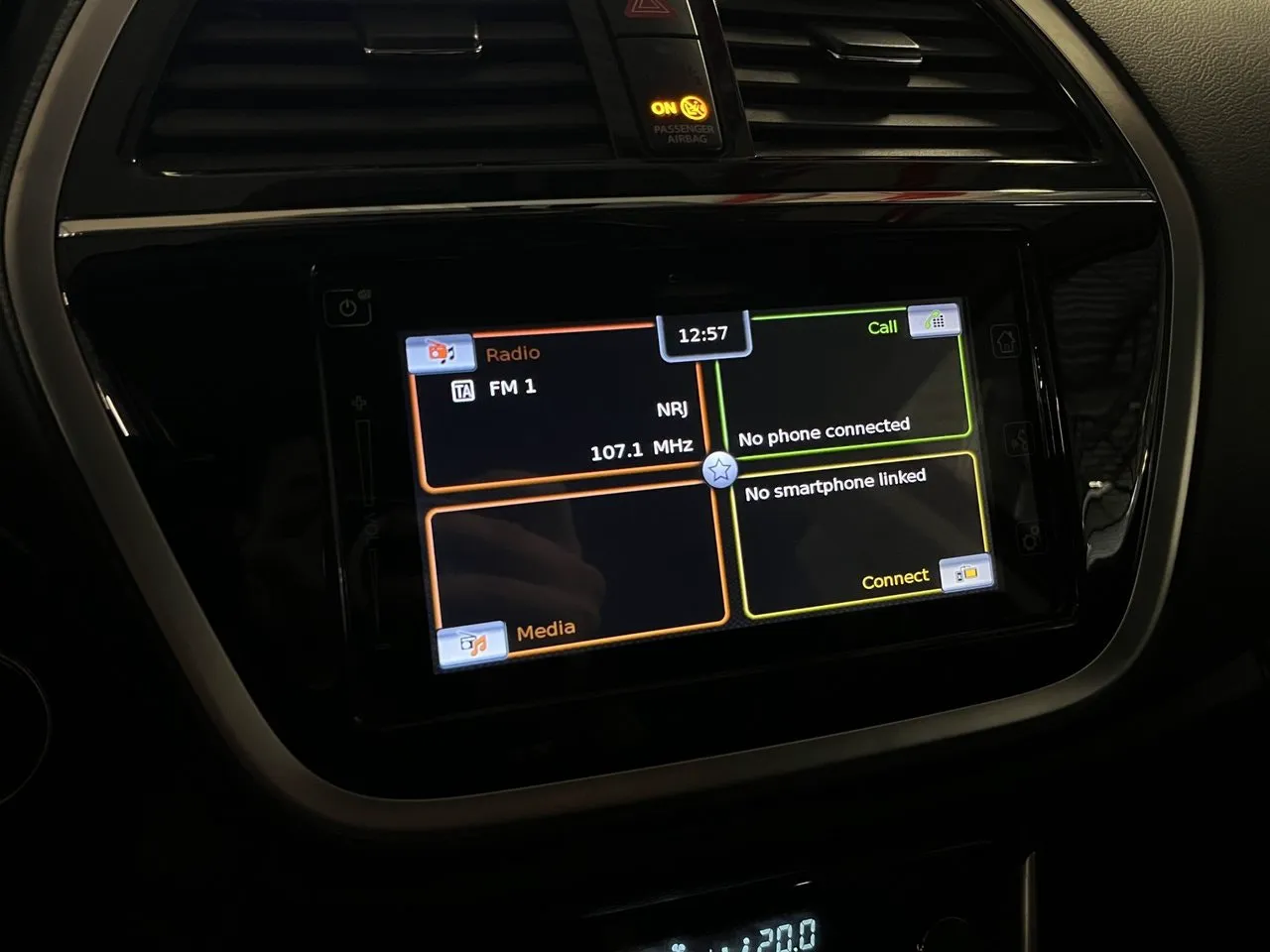 Vehicle image 15