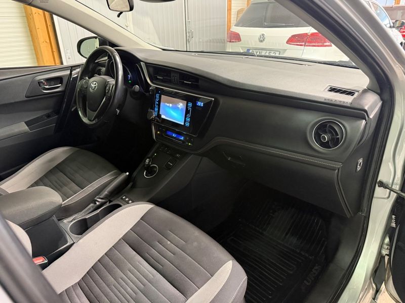 Toyota Auris bild 15