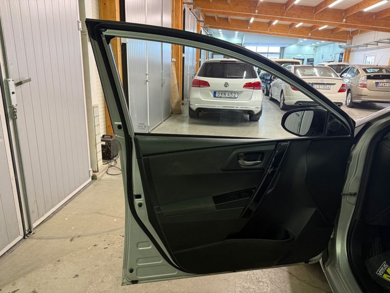 Toyota Auris bild 5