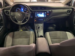 Toyota Auris bild 8