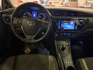 Toyota Auris bild 9