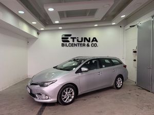 Toyota Auris bild 1