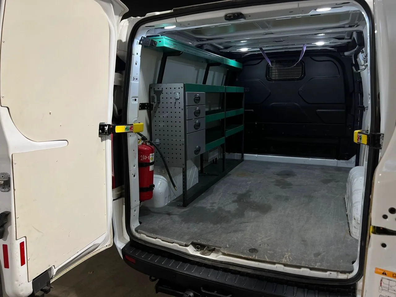 Vehicle image 14