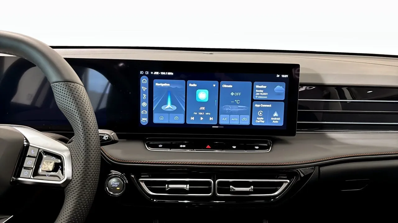 Vehicle image 11