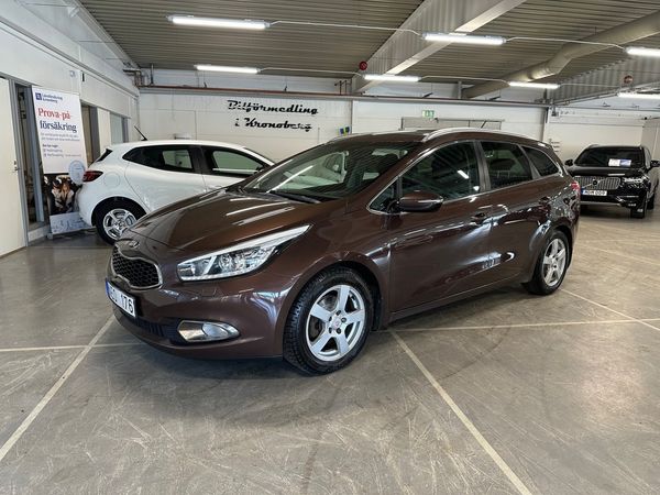 Kia Cee´d cee´d_sw 1.6 CRDi EX Comfort Dragkrok Rattvärme - 2013