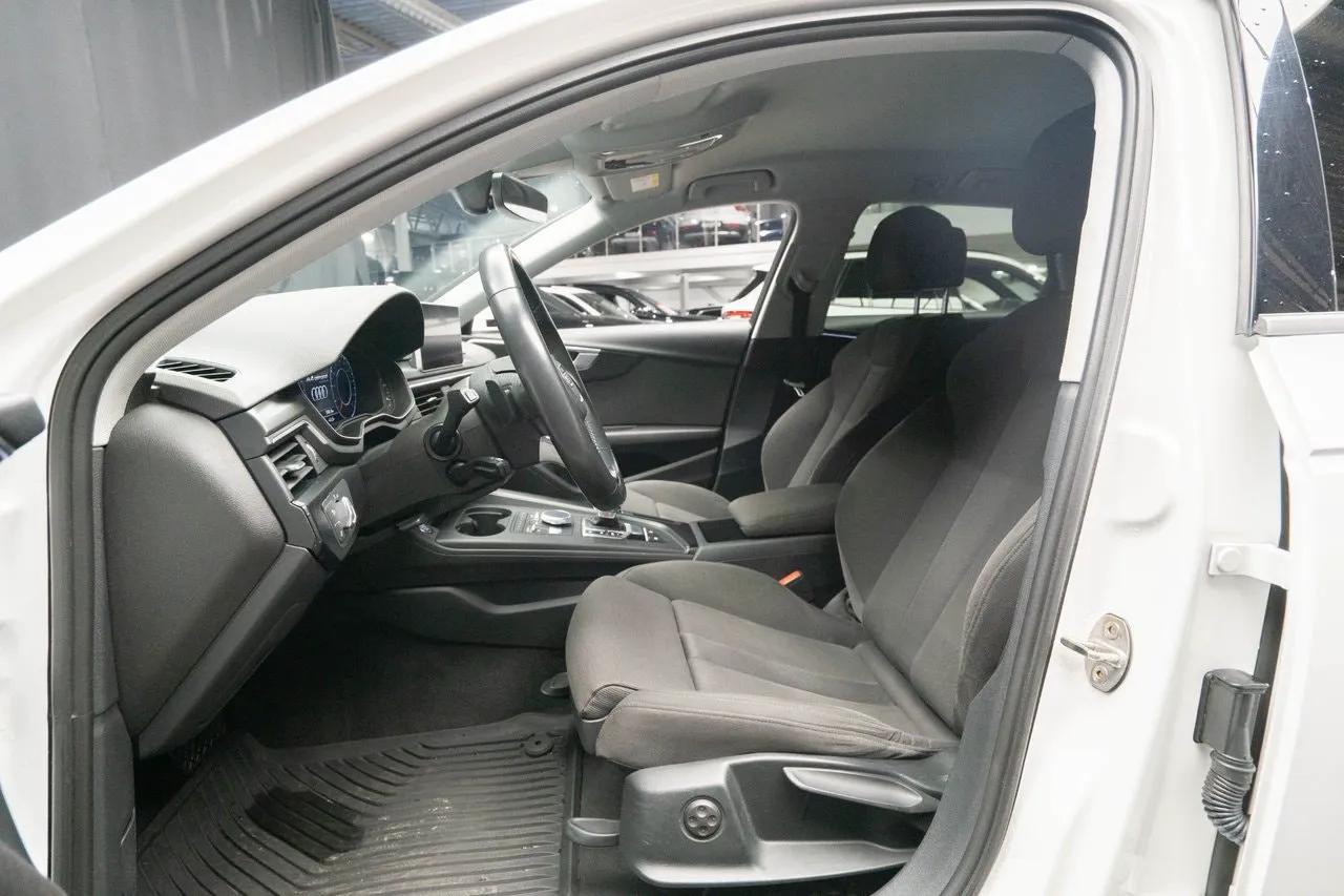 Vehicle image 14