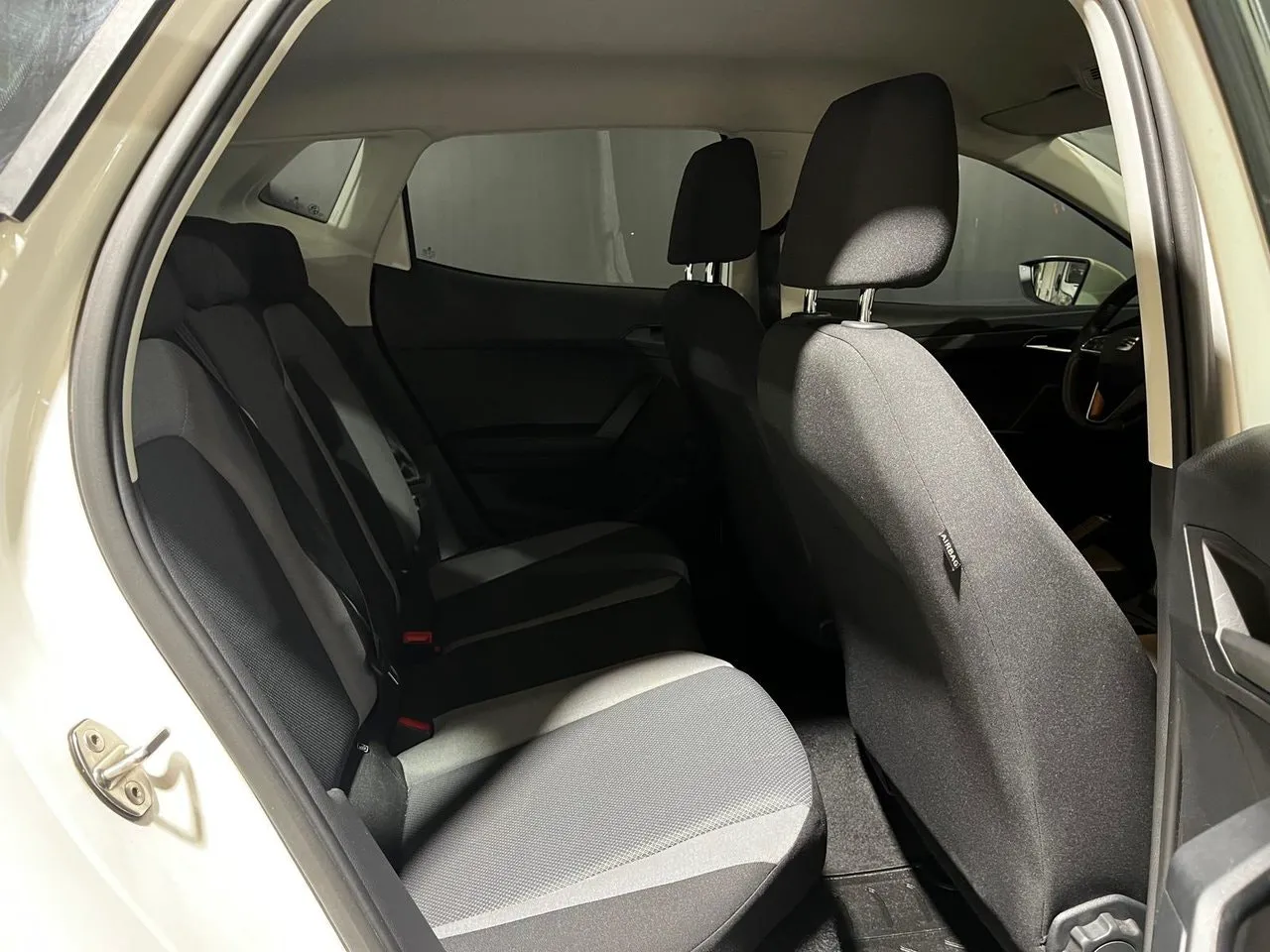 Vehicle image 20