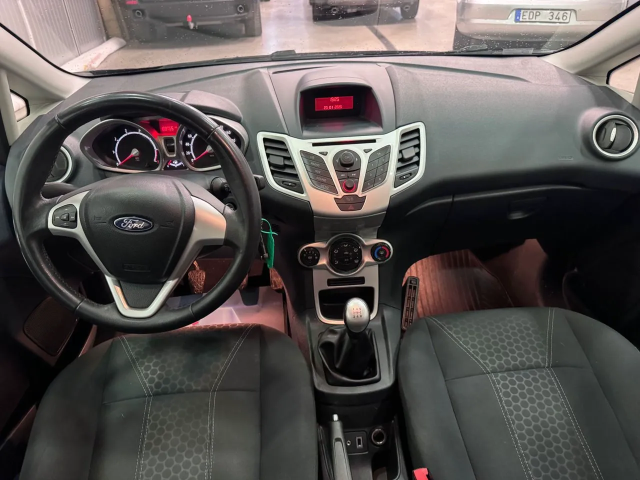 Vehicle image 7