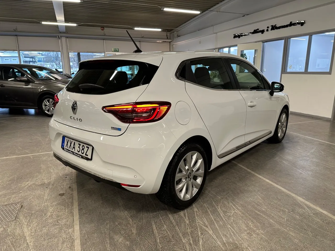 Vehicle image 2