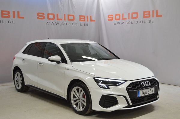 Audi A3 Sportback 45 TFSI e S Line Svart Optik - 2023