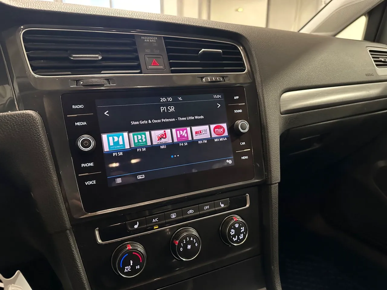 Vehicle image 12